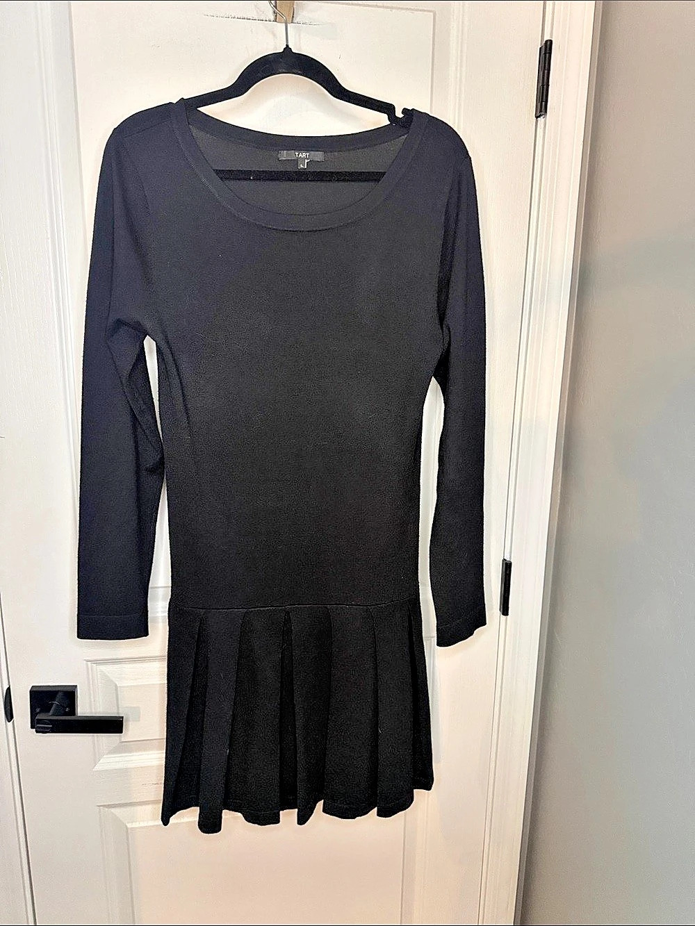Tart Black Long Sleeve Pleated Dress Size Large